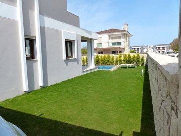 Exterior 5