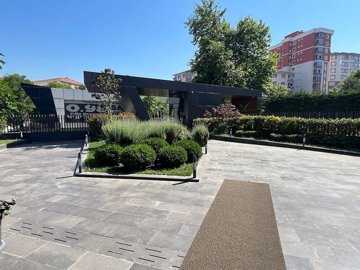 Exterior 4