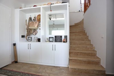 Interior 9