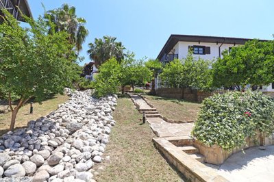 Exterior 13