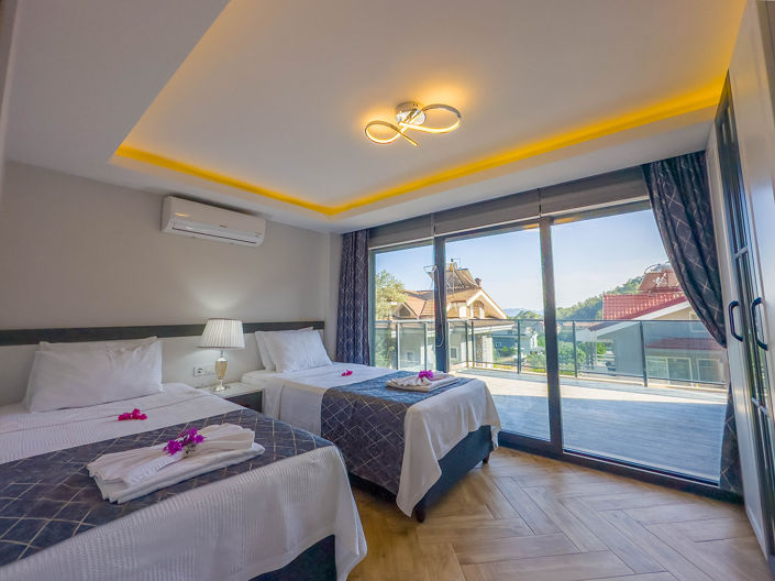 Image No.12-5 Bed House/Villa for sale