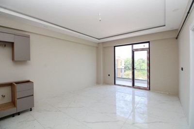 Interior 5
