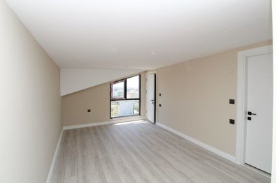 Interior 7