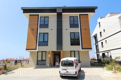Exterior 8
