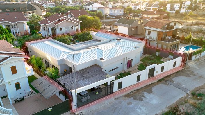Image No.1-4 Bed House/Villa for sale