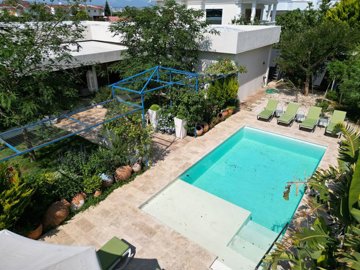 Exterior 15