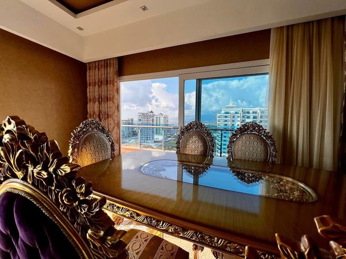 Image No.20-4 Bed Apartment for sale