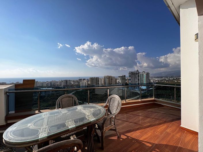 Image No.24-4 Bed Apartment for sale