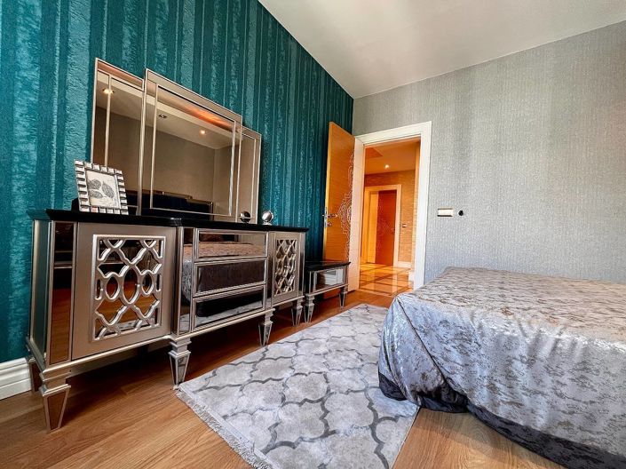 Image No.37-4 Bed Apartment for sale