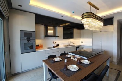 Interior 4