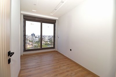 Interior 6