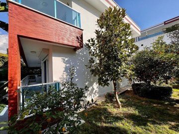 Exterior 4