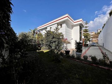 Exterior 5