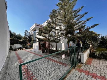 Exterior 6