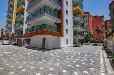 Exterior 6