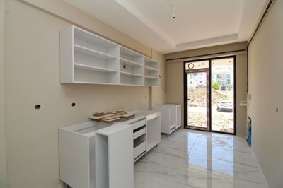 Interior 4