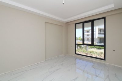 Interior 5