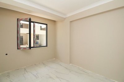 Interior 10