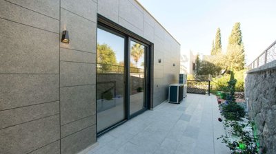 Exterior 11