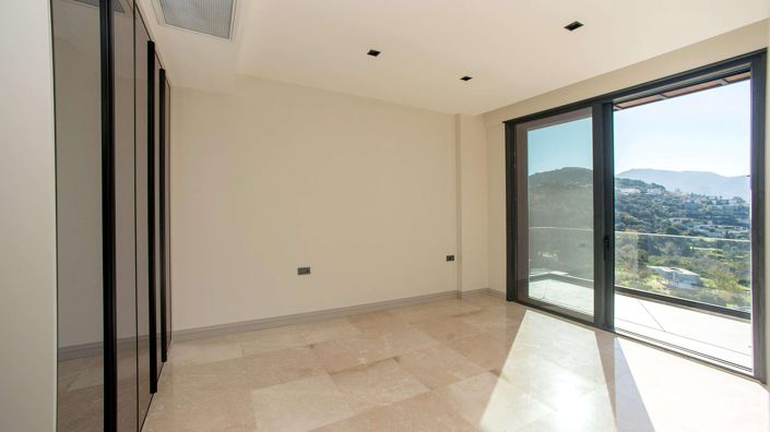 Image No.27-5 Bed House/Villa for sale