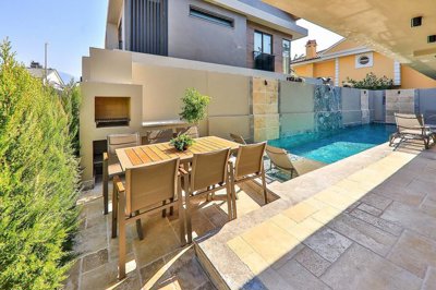 Exterior 8