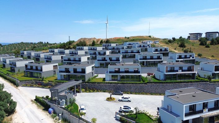 Image No.1-4 Bed House/Villa for sale