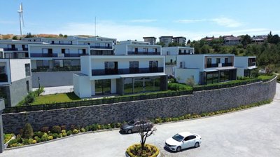 Exterior 5