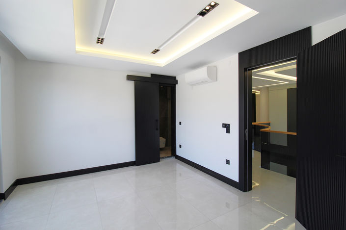 Image No.25-7 Bed House/Villa for sale