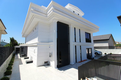 Exterior 9