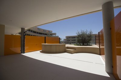 Exterior 4