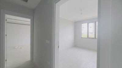 Interior 6