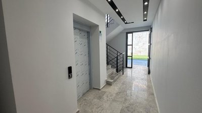 Exterior 9