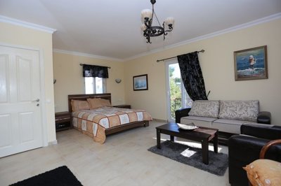 Interior 5