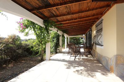 Exterior 3