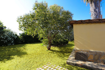 Exterior 5