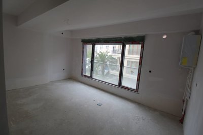 Interior 4
