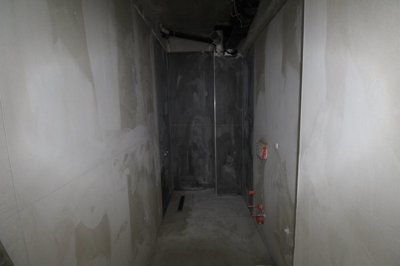 Interior 6