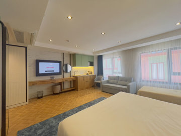 Interior 5