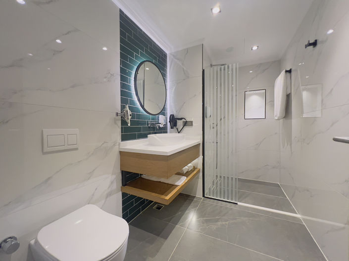 Image No.17-28 Bed Commercial for sale