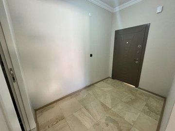 Interior 7