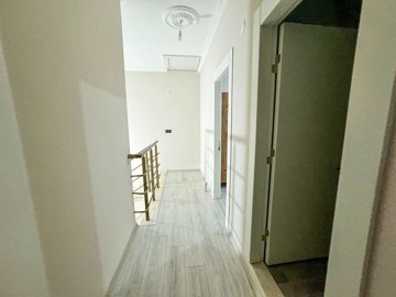 Interior 10