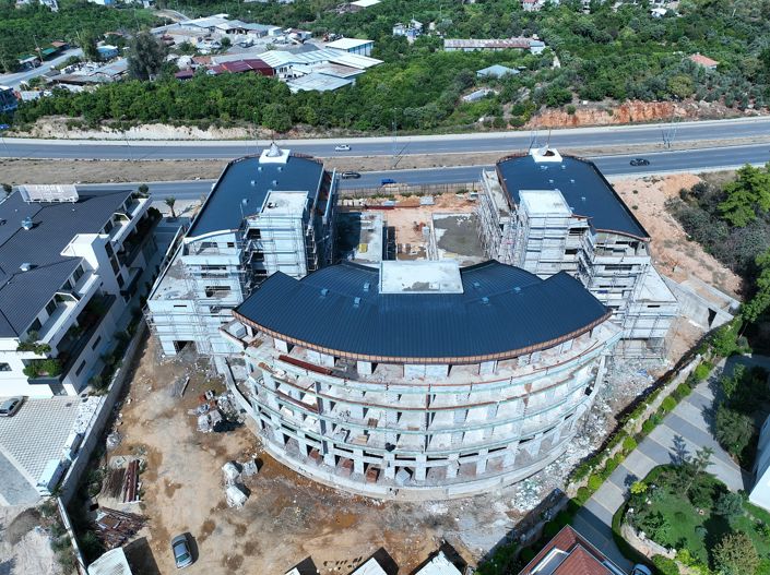 Image No.15-4 Bed Commercial for sale