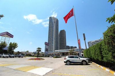 Exterior 3