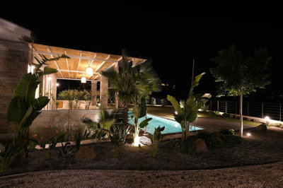 Exterior 11