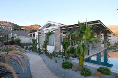 Exterior 5