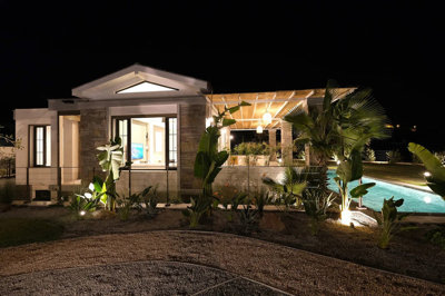 Exterior 8