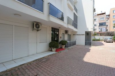 Exterior 3