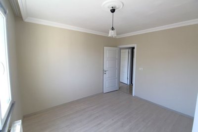 Interior 5