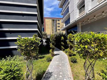 Exterior 4