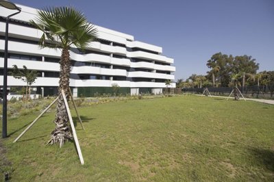 Exterior 1